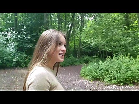 ❤️ Mhol mé d'Evelina go ndéanaimid fuck in áit phoiblí! Dúirt sí go raibh. Ansin fucked mé léi sa asal agus cum ina bhéal. Ansin pissed sí í féin. ❤️ Porn fb linn ❌❤