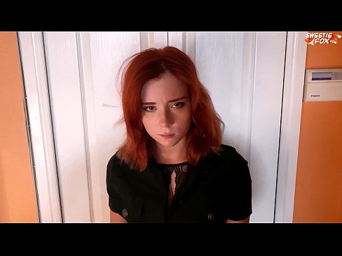 ❤️ Ghearr Garda Slándála Pionós ar Bhean Réidh as Siopadóireacht - Cum I mBéil ❤️ Porn fb linn ❌❤
